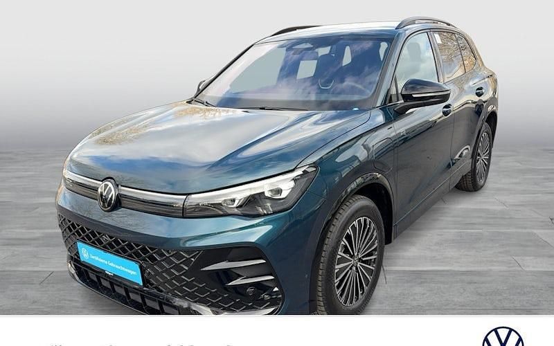 Gebraucht VW Tiguan R-line 204 PS (150 kW) 2025 Blau SUV