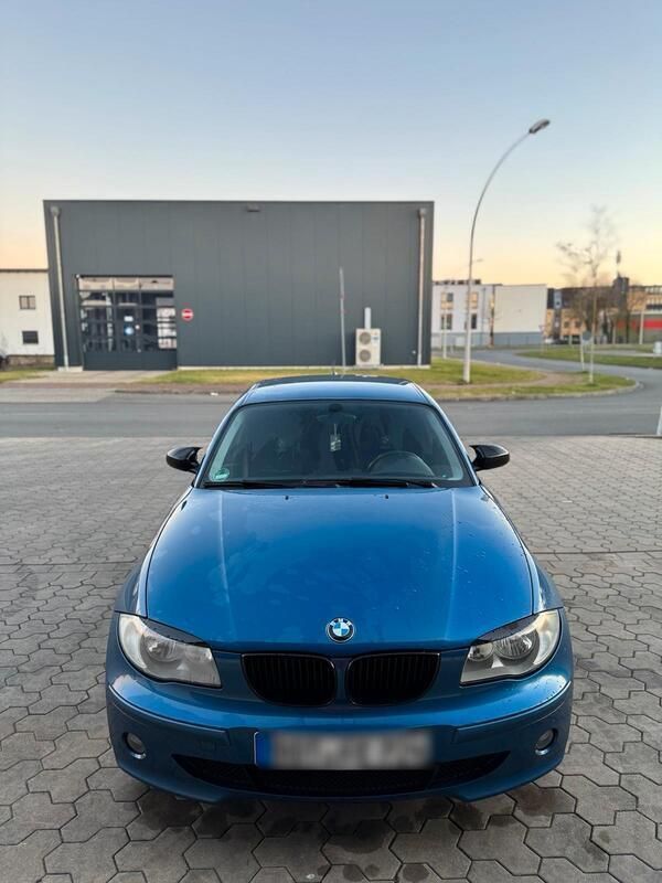 Blau Gebraucht 2004 BMW 118 Kleinwagen | 1.800 € (Guter Preis) - Bild 1/4