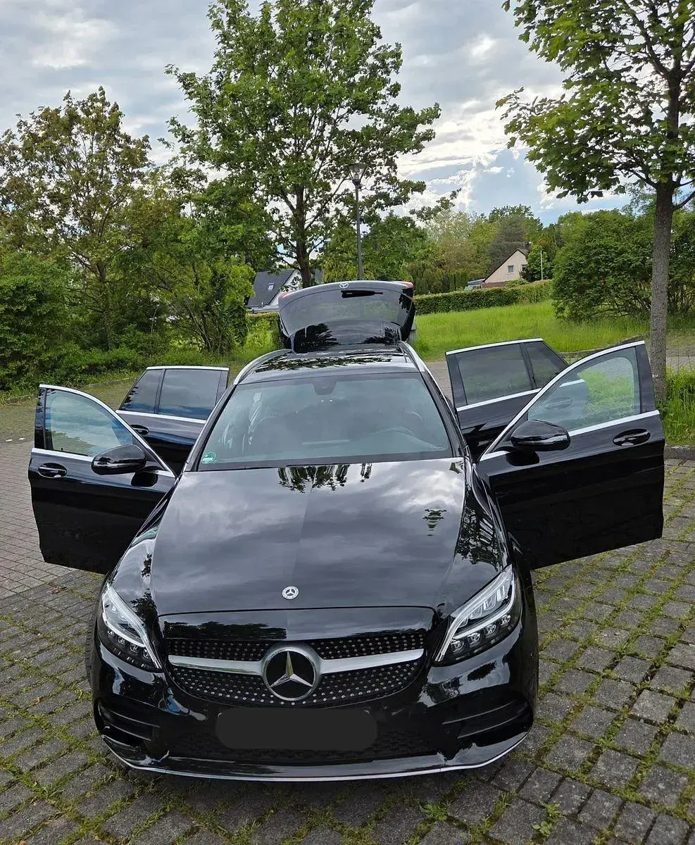 Gebraucht Mercedes C220 AMG line 194 PS (142 kW) 2019 Schwarz Kombi