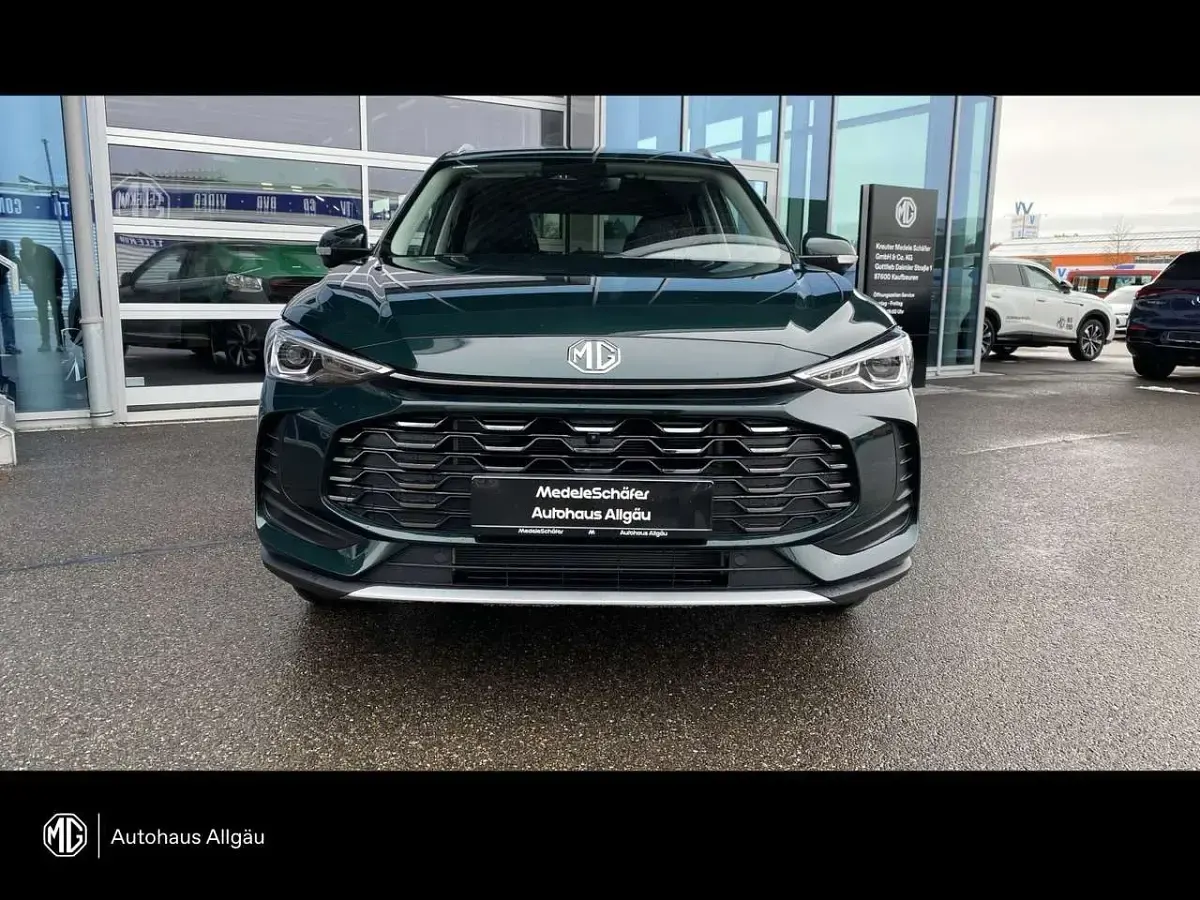 Neu MG ZS Luxury 197 PS (144 kW) 2026 Emerald green SUV