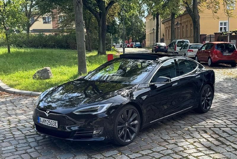 Schwarz Gebraucht 2017 Tesla Model S Limousine | 22.900 € (Superpreis) - Bild 1/4