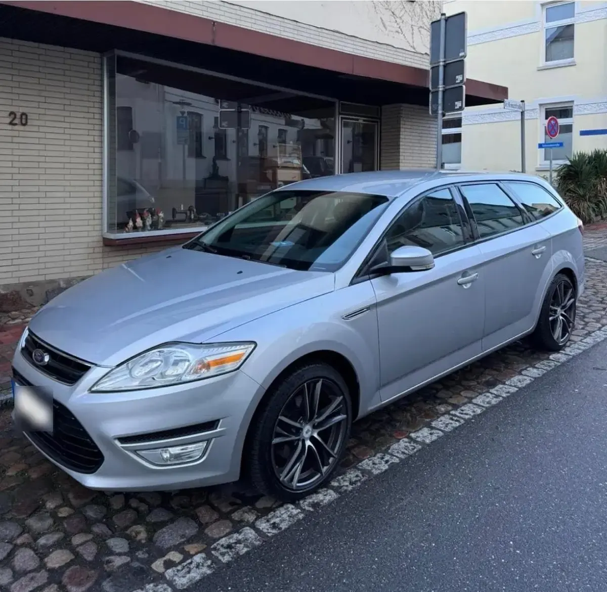 Używany Ford Mondeo 140 KM (102 kW) 2011 Srebrny Kombi