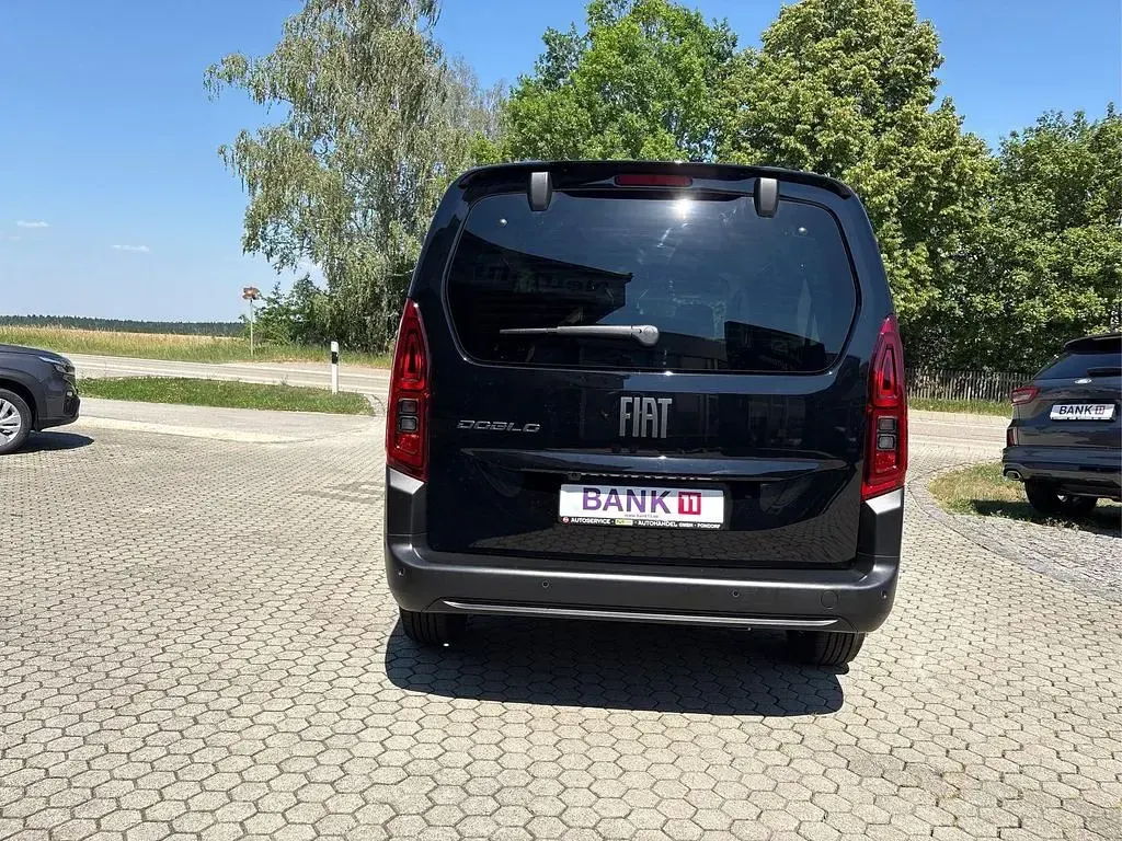 Neu Fiat Doblò Tech 131 PS (96 kW) 2026 Cinemaschwarz metallic Van / Kleinbus