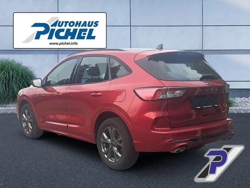 Gebraucht Ford Kuga ST-Line 224 PS (164 kW) 2022 Rot(metallic) SUV