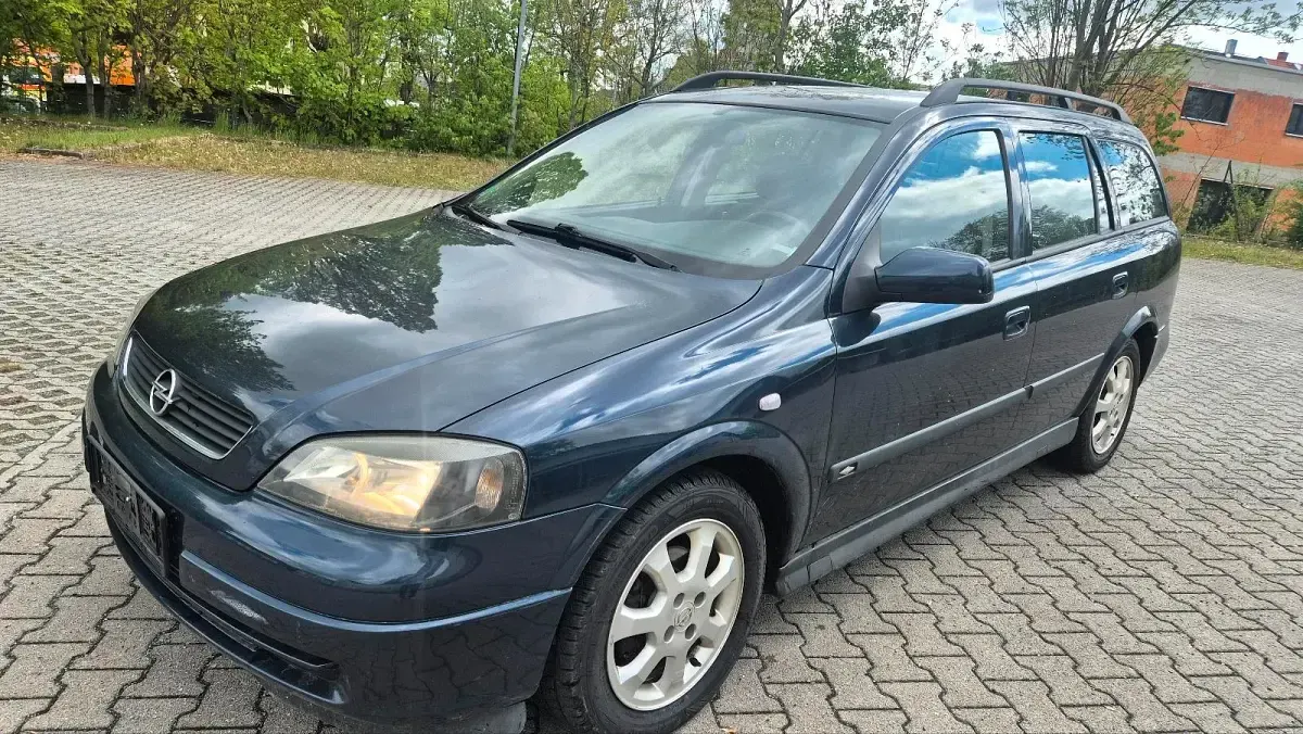 Gebraucht Opel Astra 84 PS (61 kW) 2002 Blau Kombi