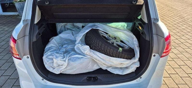 Second-hand Ford B-MAX SYNC Edition 101 CP (74 kW) 2016 Alb Monovolum