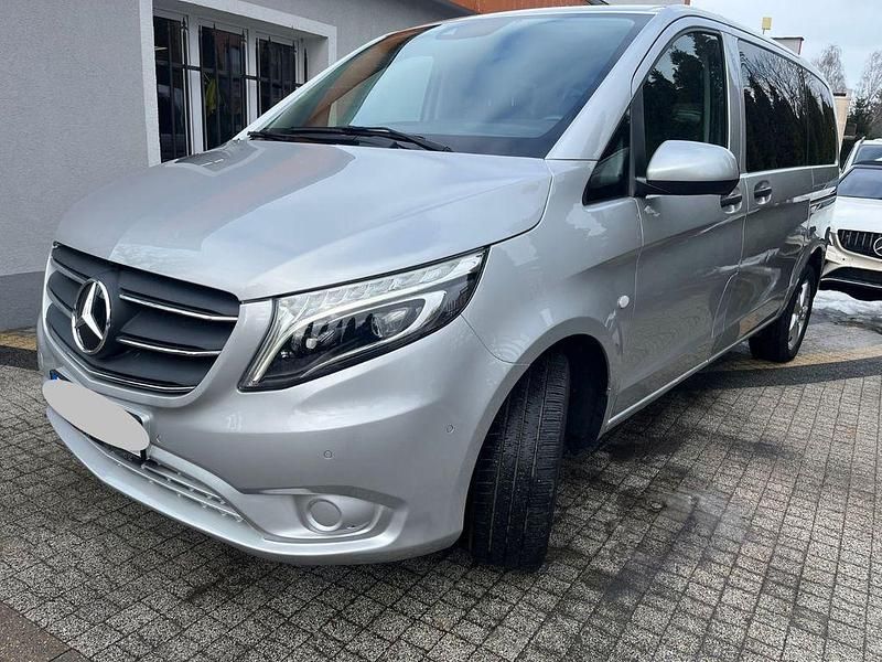 Gebraucht Mercedes Vito 190 PS (139 kW) 2021 Silber Van