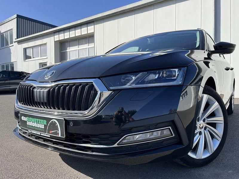 Second-hand Skoda Octavia Style 204 CP (150 kW) 2022 Negru Break