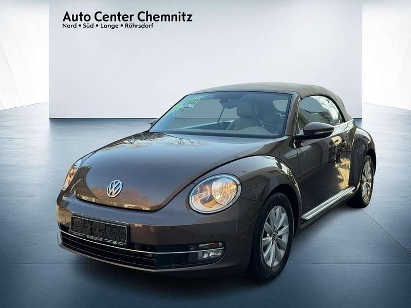 Gebraucht VW Beetle Cabriolet Design 140 PS (102 kW) 2014 Toffeebraun metallic Cabrio