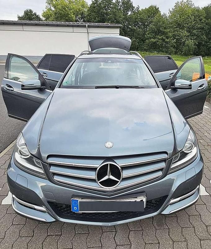 Gebraucht 2011 Mercedes C300 Kombi | 7.500 € (Guter Preis) - Bild 1/4