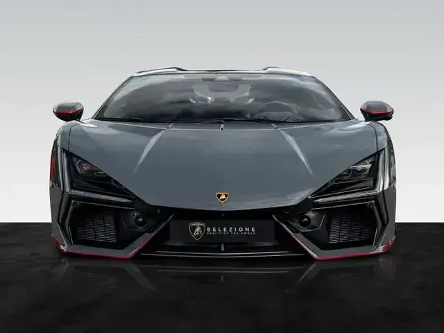 Gebraucht Lamborghini Revuelto 1016 PS (747 kW) 2025 Grau Coupé