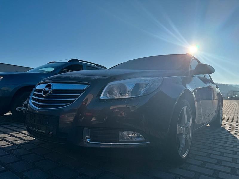 Gebraucht Opel Insignia 160 PS (117 kW) 2011 Grau Kombi