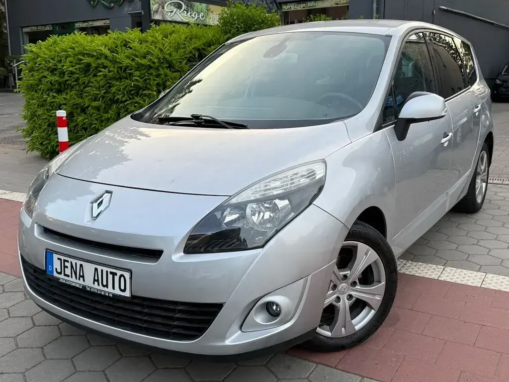 Gebraucht Renault Scénic III Dynamique 140 PS (102 kW) 2011 Silber Van / Kleinbus
