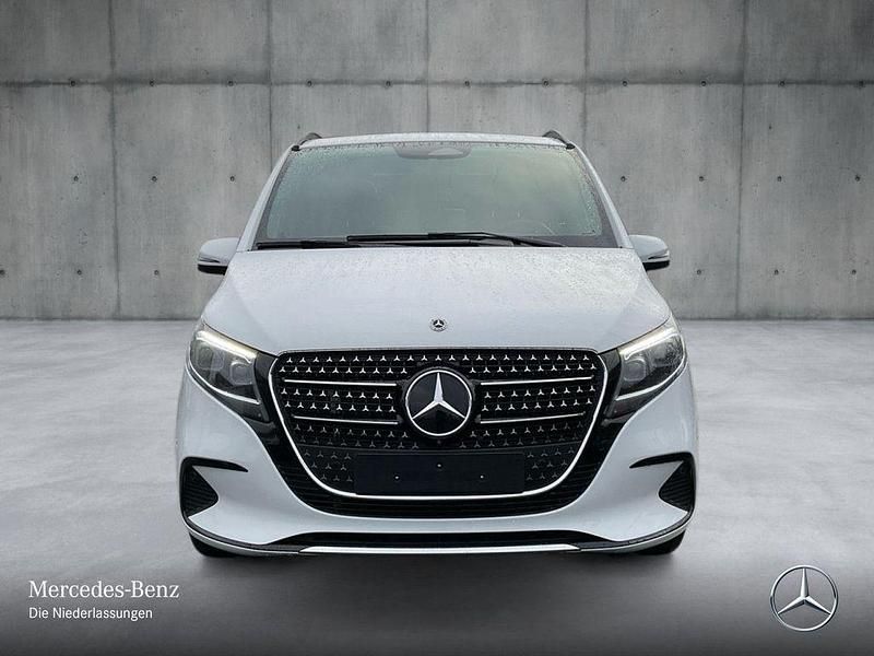 Gebraucht Mercedes V300 Avantgarde 237 PS (174 kW) 2025 Weiß Van / Kleinbus
