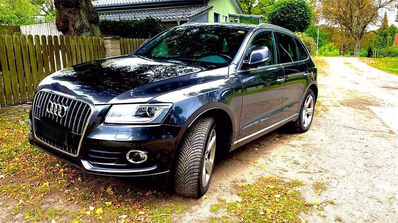 Grau Gebraucht 2015 Audi Q5 SUV | 17.900 € (Fairer Preis) - Bild 1/4