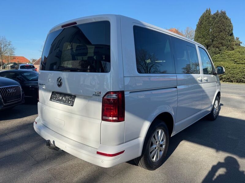 Gebraucht VW T6 Comfortline 150 PS (110 kW) 2016 Weiß Van