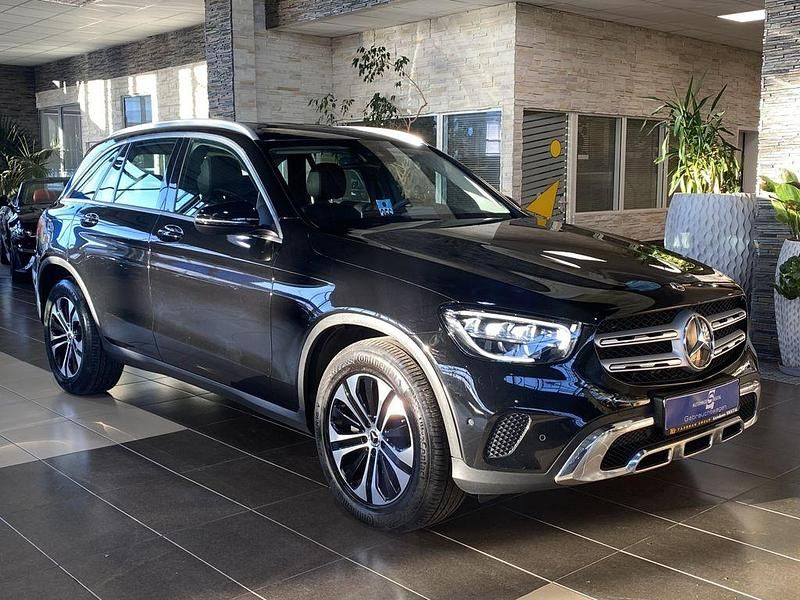 Schwarz Gebraucht 2022 Mercedes GLC300 Exclusive SUV | 35.000 € (Superpreis) - Bild 1/4