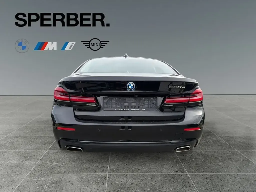 Gebraucht BMW 530e 184 PS (135 kW) 2022 Schwarz Limousine