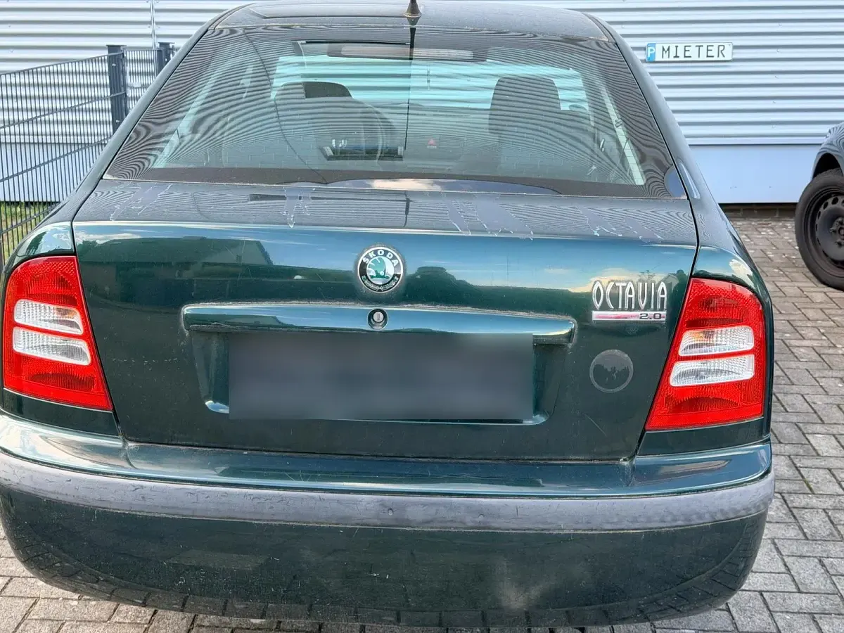 Używany Skoda Octavia 116 KM (85 kW) 2001 Zielony Sedan/Limuzyna