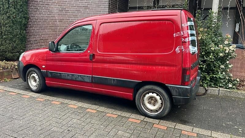 Second-hand Citroën Berlingo 60 CP (44 kW) 2005 Roșu Monovolum