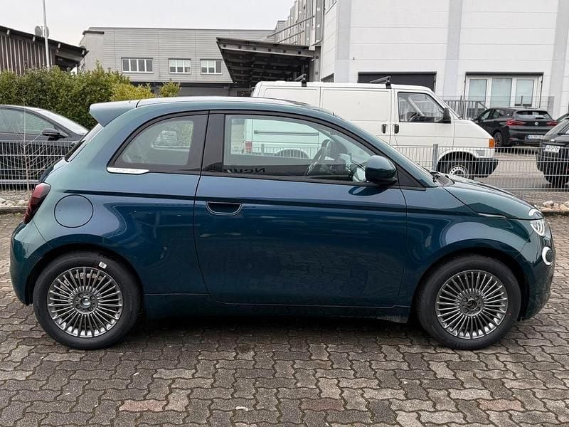 Neu Fiat 500 65 PS (47 kW) 2026 Grün