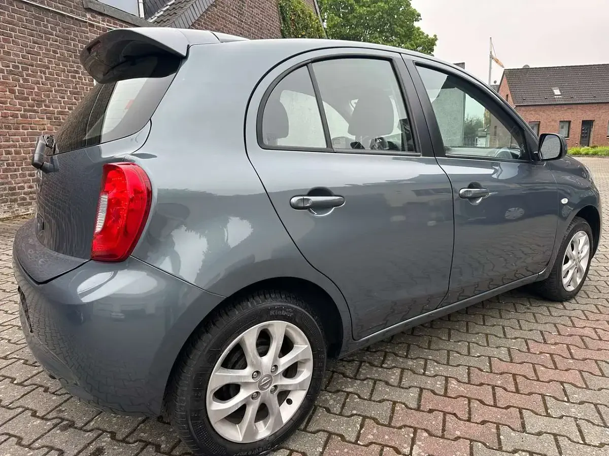 Gebraucht Nissan Micra Acenta 80 PS (58 kW) 2017 Grau Kleinwagen