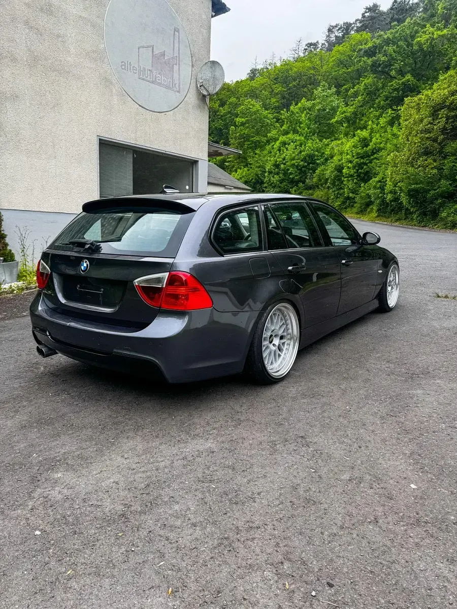 Gebraucht BMW 330 M Performance 231 PS (169 kW) 2006 Grau Kombi