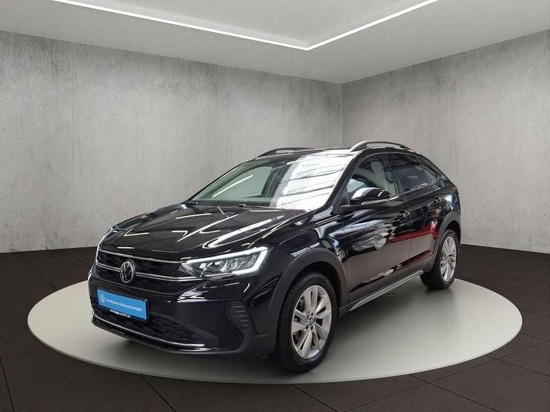 Deep black perleffekt Gebraucht 2024 VW Taigo Life SUV | 23.900 € (Fairer Preis) - Bild 1/4