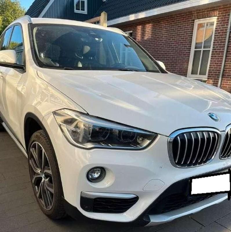 Weiß Gebraucht 2016 BMW X1 xLine SUV | 14.500 € (Superpreis) - Bild 1/4