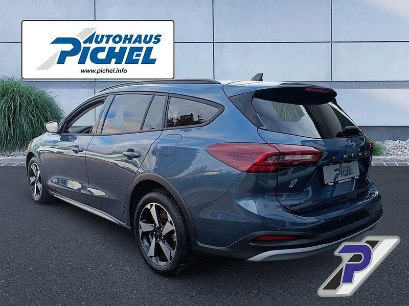Neu Ford Focus Active 155 PS (114 kW) 2025 Blau(metallic) Kombi