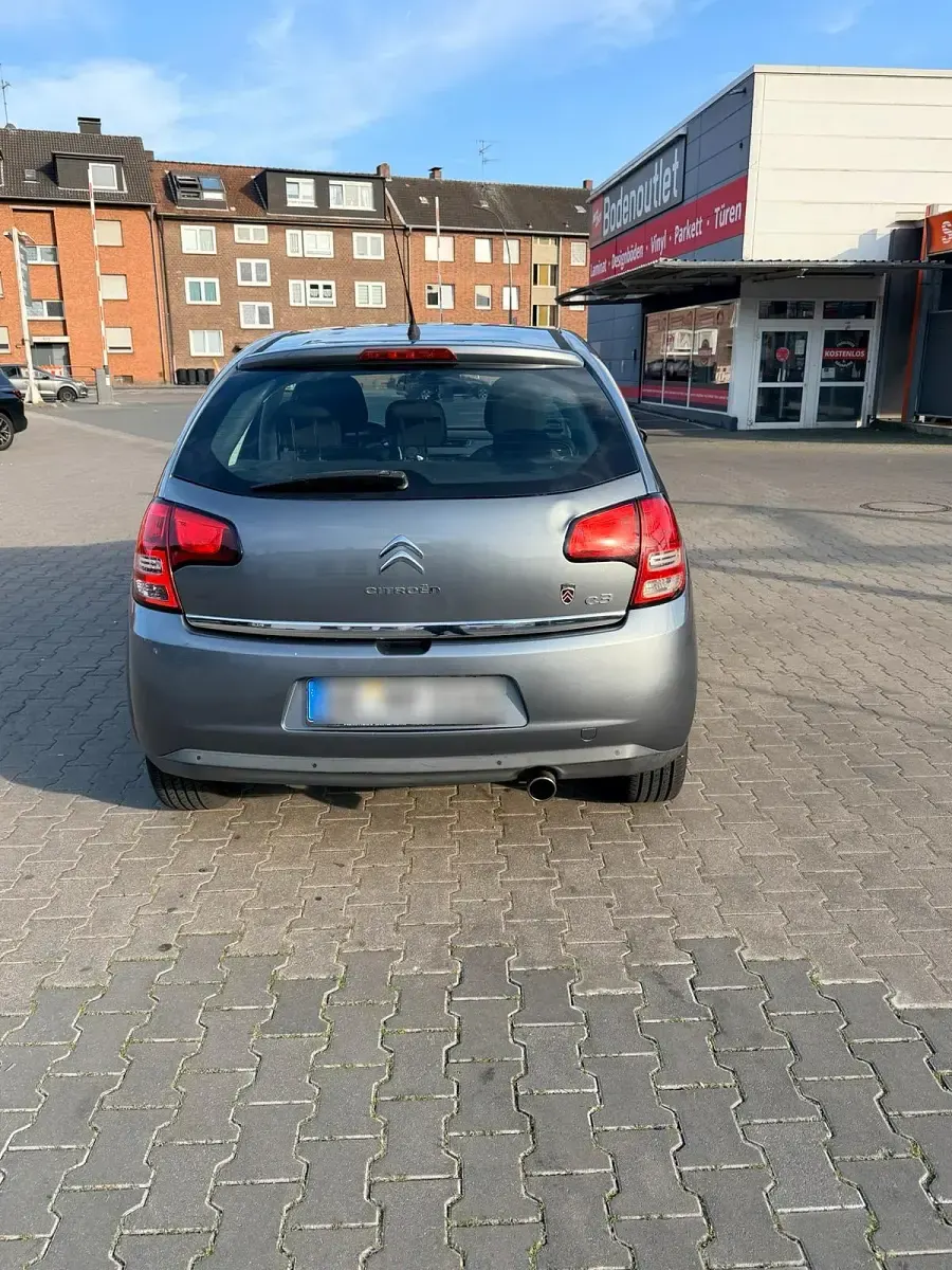 Gebraucht Citroën C3 95 PS (69 kW) 2012 Grau Limousine