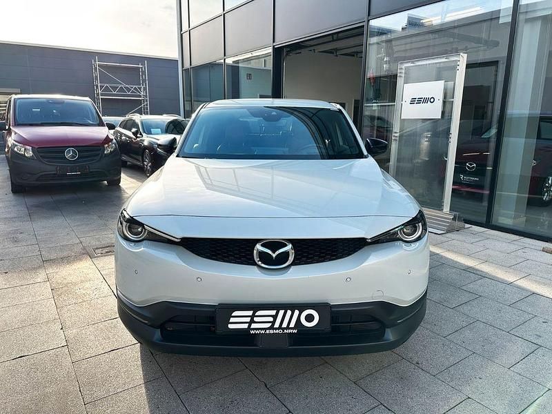 Weiß Gebraucht 2022 Mazda MX30 Ad'Vantage SUV | 13.800 € (Guter Preis) - Bild 1/4