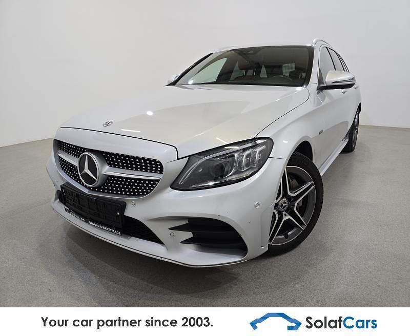 Grau Gebraucht 2020 Mercedes C300e AMG Limousine | 22.264 € (Fairer Preis) - Bild 1/4
