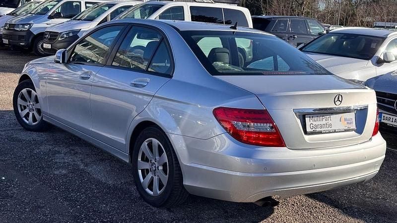 Gebraucht Mercedes C180 156 PS (114 kW) 2011 Silber Limousine