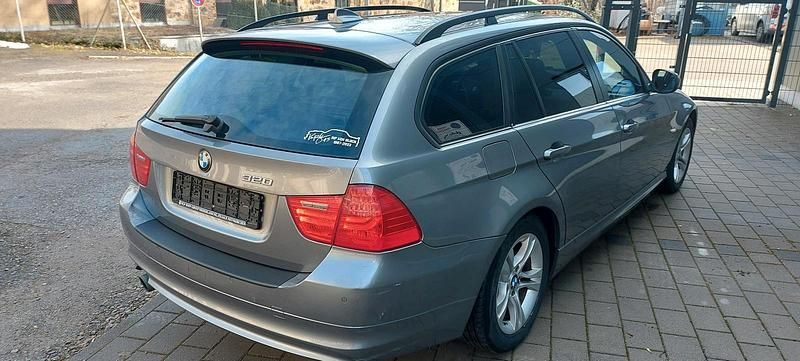Gebraucht BMW 320 170 PS (125 kW) 2008 Grau Kombi