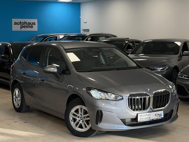 Gebraucht BMW 225 136 PS (100 kW) 2022 Grau Van / Kleinbus