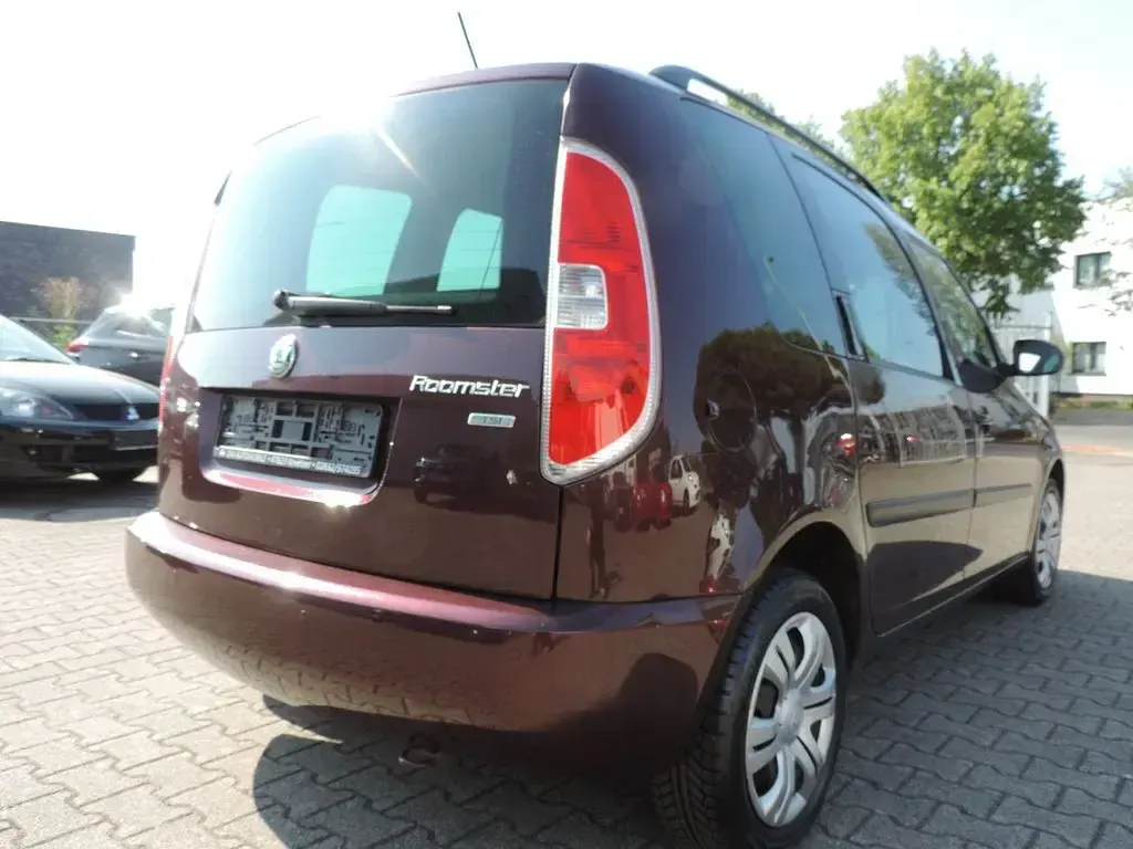 Gebraucht Skoda Roomster Comfort 86 PS (63 kW) 2011 Rot Van / Kleinbus