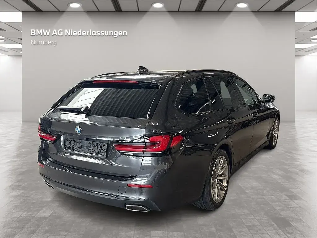 Gebraucht BMW 530 245 PS (180 kW) 2023 Grau Kombi