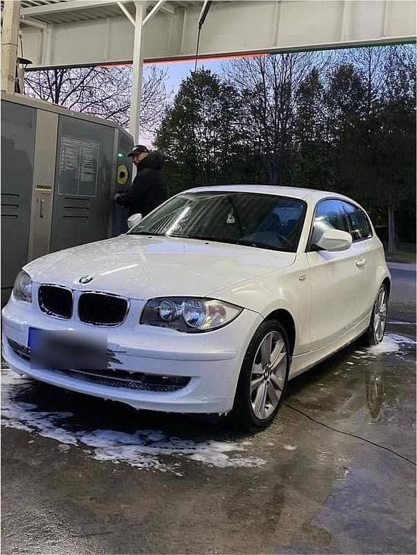 Second-hand BMW 116 122 CP (89 kW) 2011 Alb Hatchback