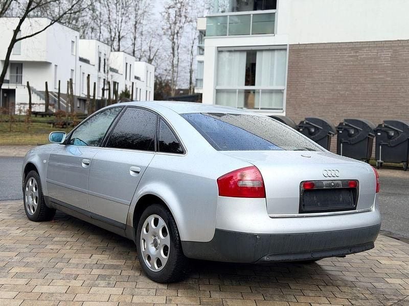 Gebraucht Audi A6 Ambiente 165 PS (121 kW) 2000 Silber Limousine