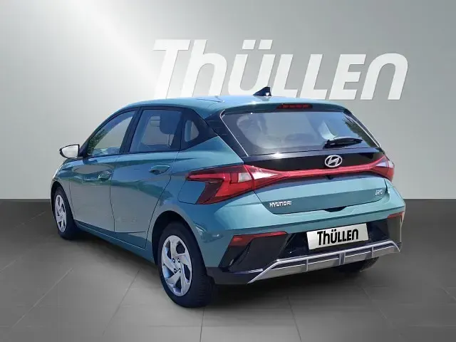 Gebraucht Hyundai i20 Select 101 PS (74 kW) 2025 Grün Kleinwagen