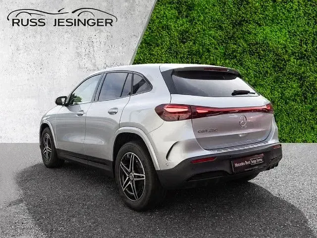 Gebraucht Mercedes EQA250 AMG line 139 kW (190 PS) 2025 Hightechsilber metallic SUV