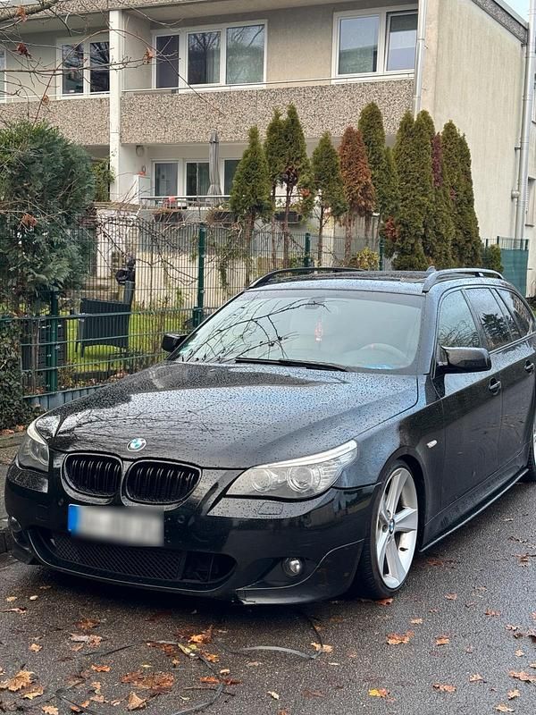 Gebraucht BMW 525 M Sport 240 PS (176 kW) 2007 Schwarz Kombi