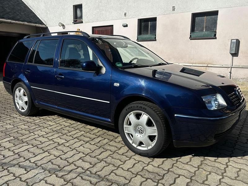 Gebraucht VW Bora Highline 105 PS (77 kW) 2001 Blau Kombi