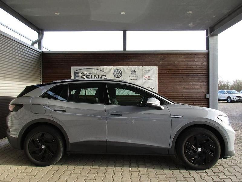 Gebraucht VW ID.4 Pro Performance 150 kW (204 PS) 2022 Mondsteingrau schwarz SUV