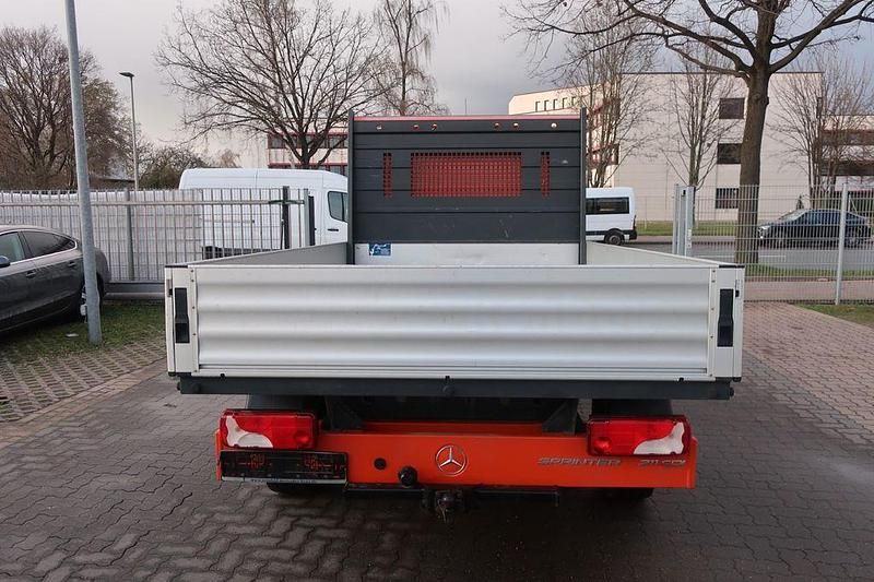 Gebraucht Mercedes Sprinter 114 PS (83 kW) 2019 Orange Van