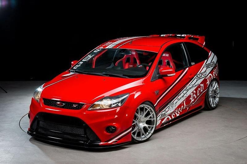 Gebraucht Ford Focus ST 302 PS (222 kW) 2008 Rot Limousine