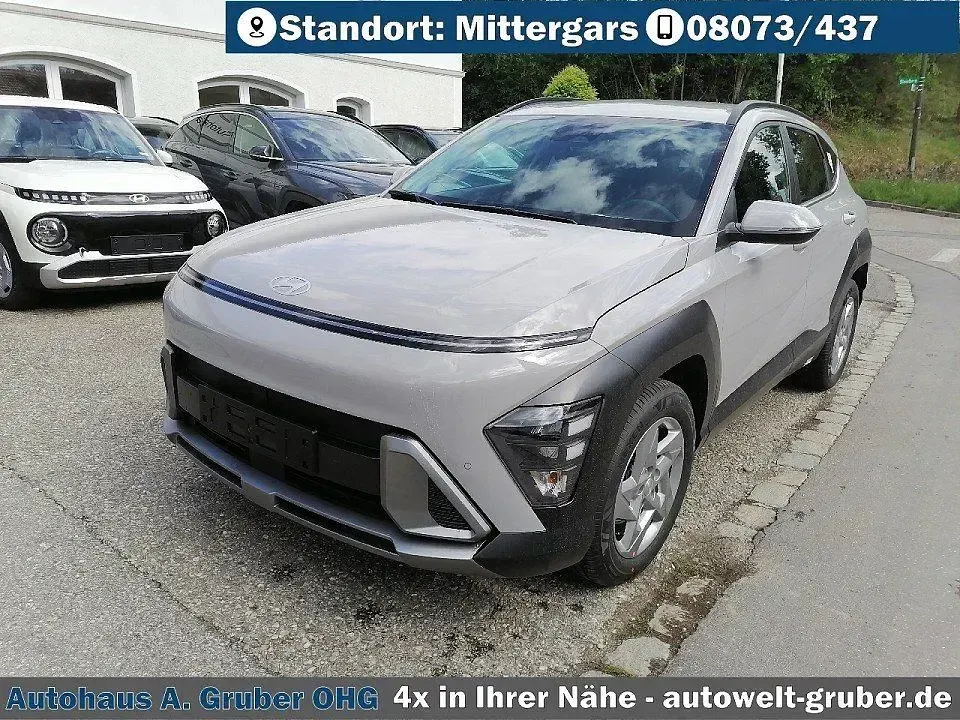 Neu Hyundai Kona Trend 150 PS (110 kW) 2026 Ecotronic grey SUV