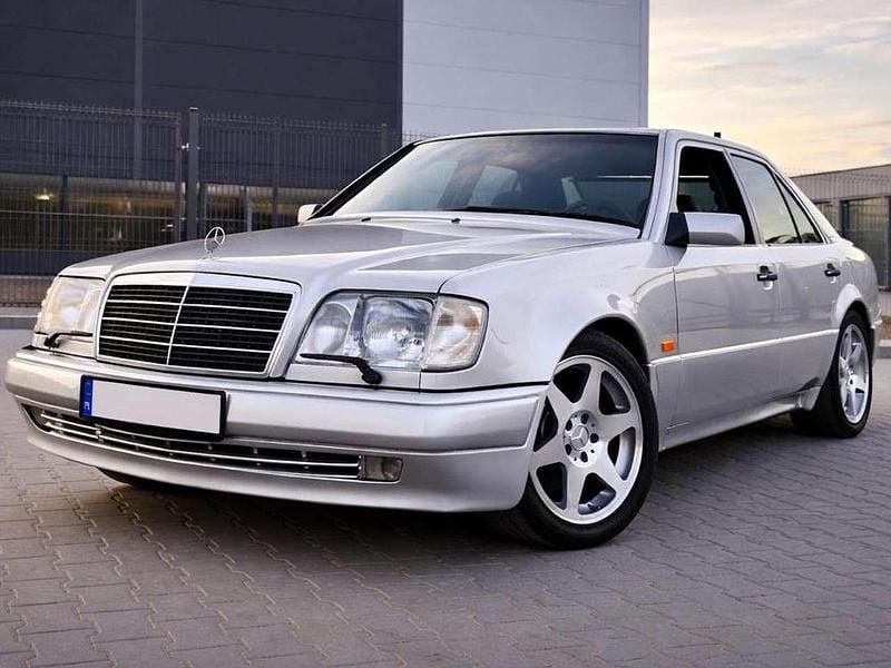 Gebraucht Mercedes E500 320 PS (235 kW) 1993 Silber Limousine