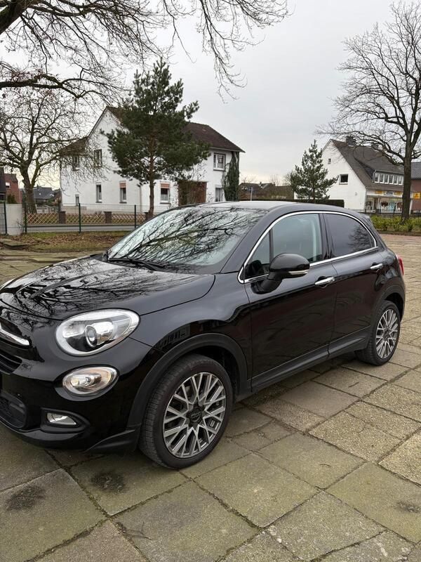 Schwarz Gebraucht 2015 Fiat 500 Limousine | 12.400 € - Bild 1/4